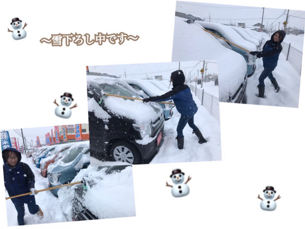 十和田の軽自動車サンライズ十和田店の雪下ろし