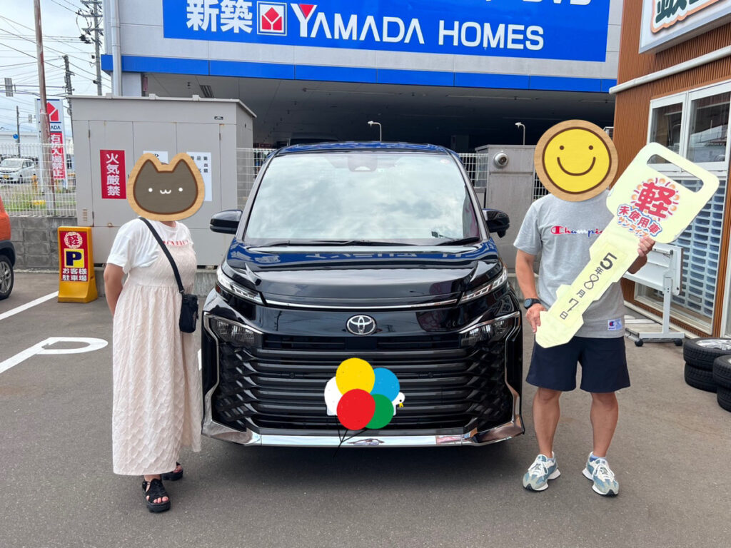 軽プラザ青森本店　ヴォクシー　納車式画像